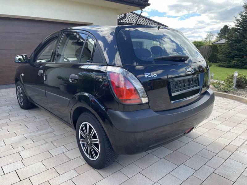 ox_kia-rio-14-benzyna-klima-2010