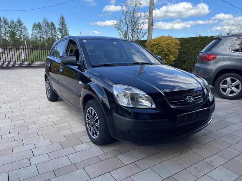 ox_kia-rio-14-benzyna-klima-2010