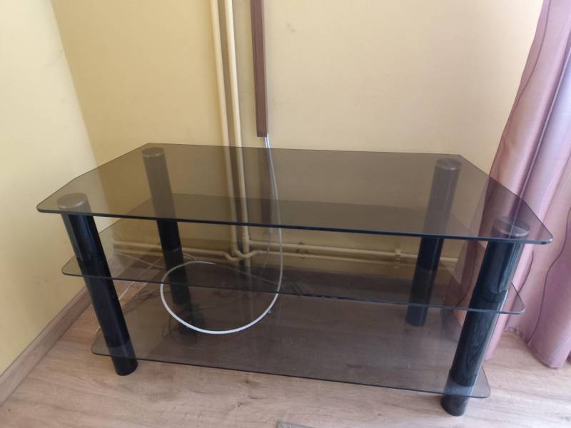 ox_polka-pod-telewizor-tv-szklana-komoda-czarna