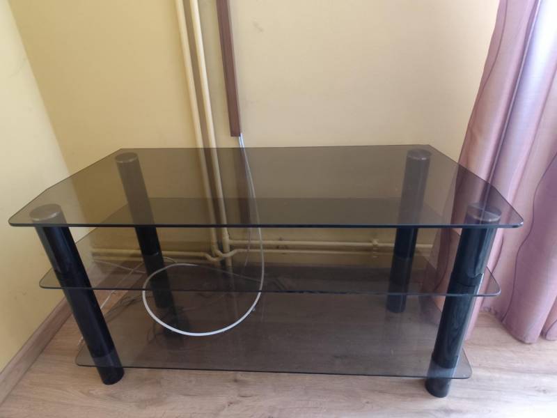 ox_polka-pod-telewizor-tv-szklana-komoda-czarna