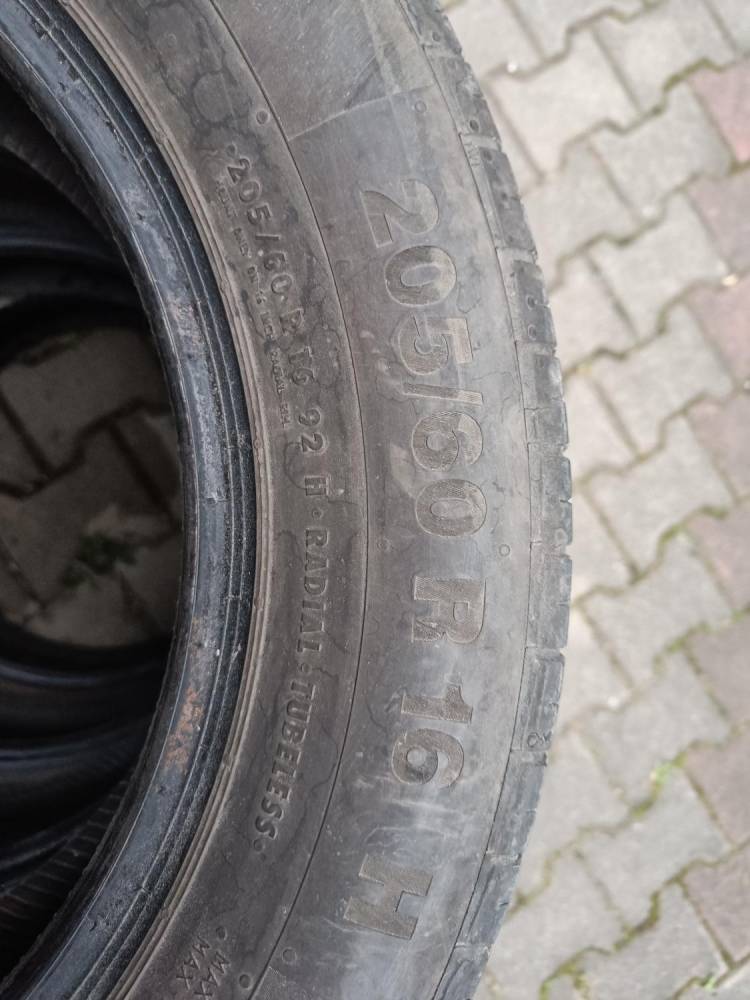 ox_opony-continental-premium-20560-r16