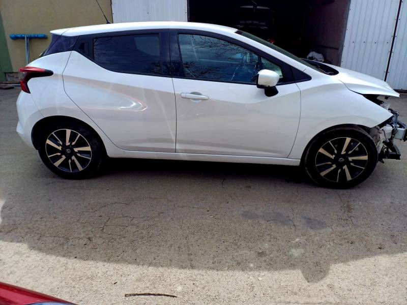 ox_nissan-micra-09-90
