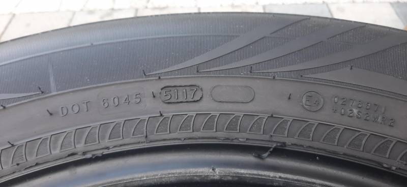 ox_opony-nokian-27555r19
