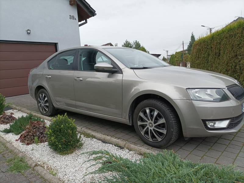 ox_skoda-octavia-iii-14-tsi-krajowa-2013r-146-tys-km
