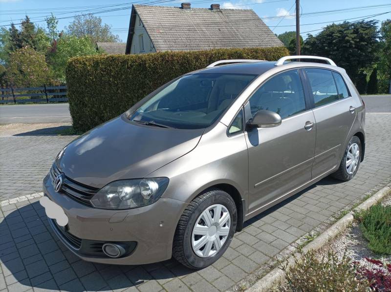 ox_volkswagen-golf-plus-2009-14-tsi-122-km-alcantara-krajowy-bogate