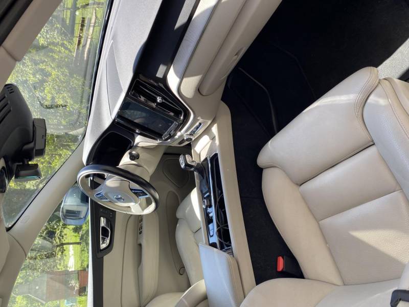 ox_volvo-xc60-2018