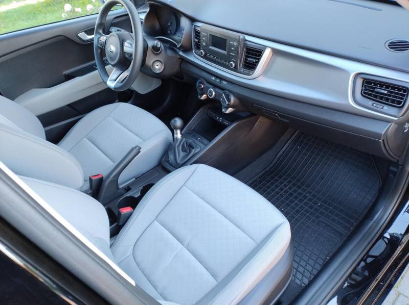 ox_kia-rio-20192020-r-12-benz-krajowa-przebieg-53-tys-km