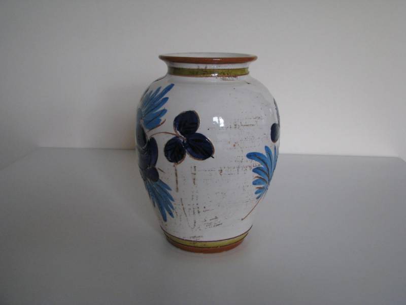 ox_ceramiczny-wazon-rekodzielo-z-motywem-kwiatow-21-cm-retro-vintage