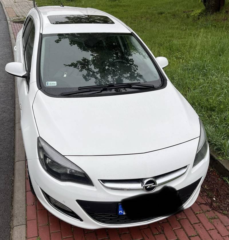 ox_opel-astra-j-sports-tourer