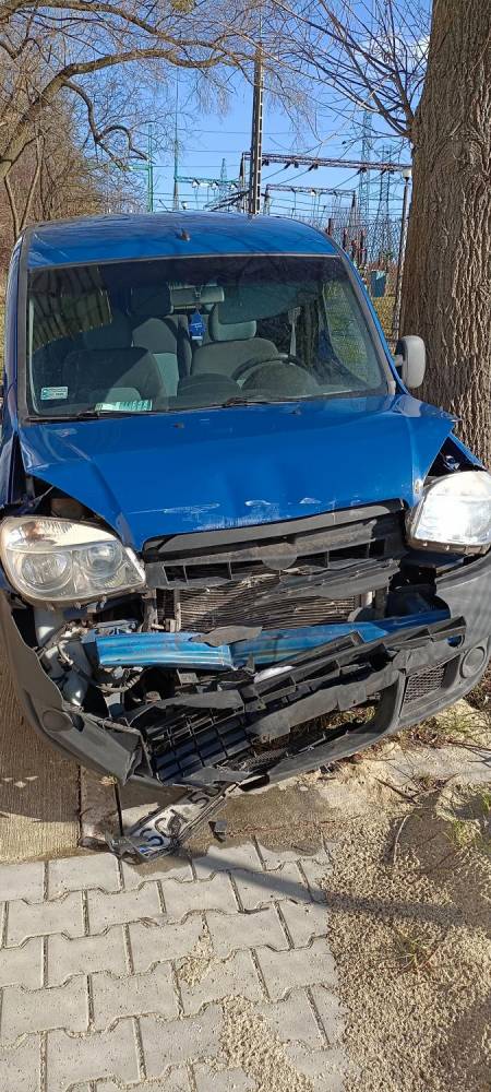 ox_fiat-doblo-ii-13-d-75km-55kw-2010-r