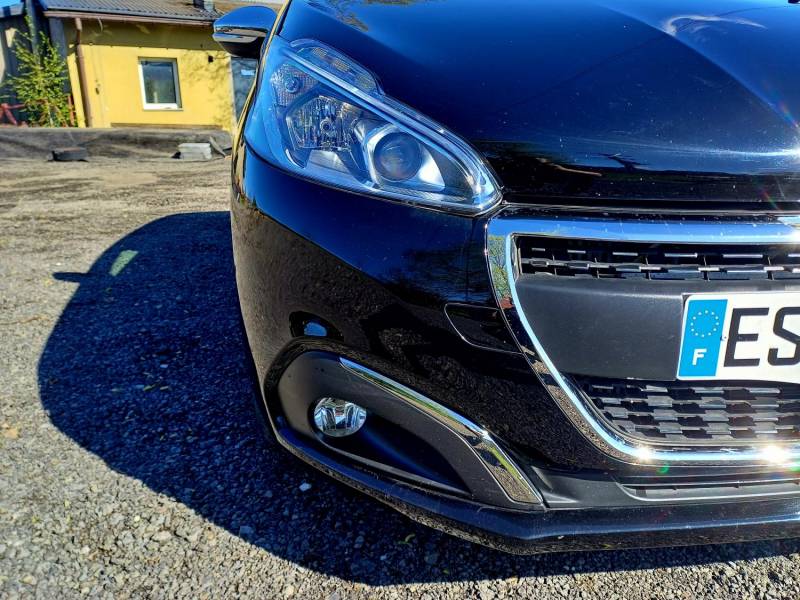 ox_peugeot-208