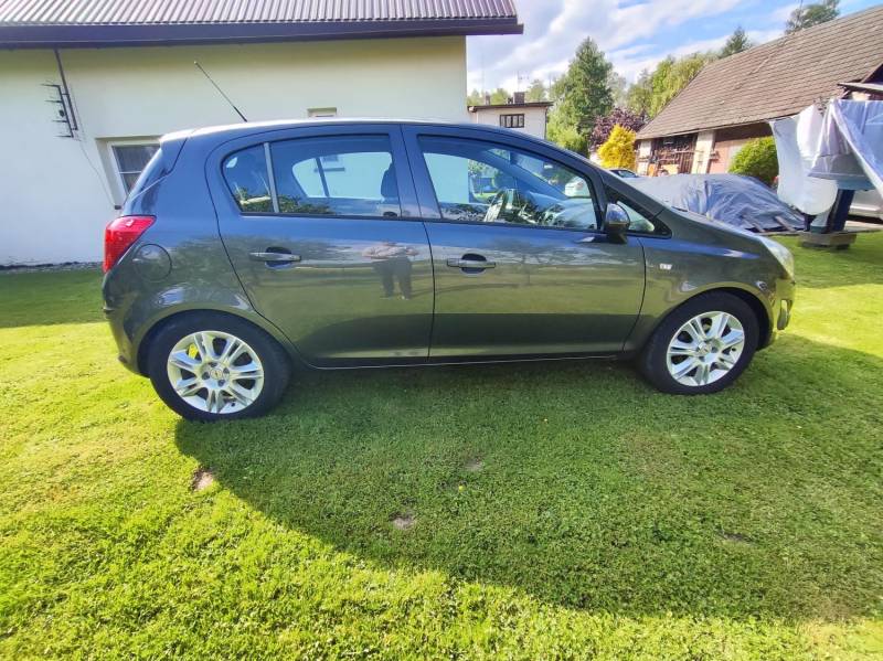 ox_opel-corsa-14-benzyna-zadbana