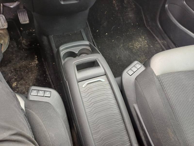 ox_citroen-c4-picasso-16-benzyna