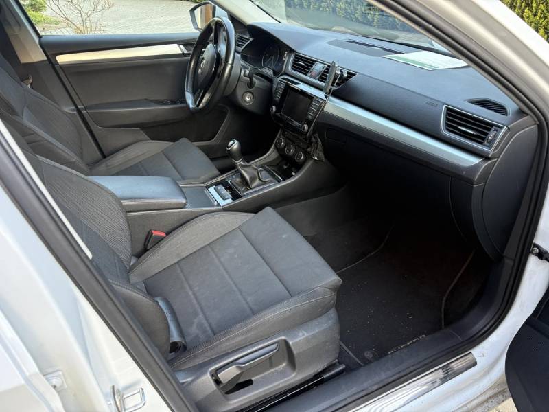 ox_skoda-superb-3