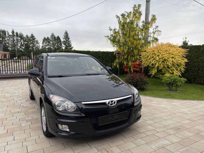 ox_hyundai-i30-blue-drive-14-benzyna-klimatronik-rok-2010-absesp