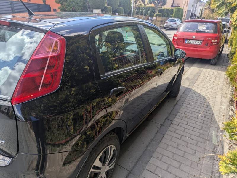 ox_fiat-grande-punto-14-skrzynia-7-biegowa-zadbany