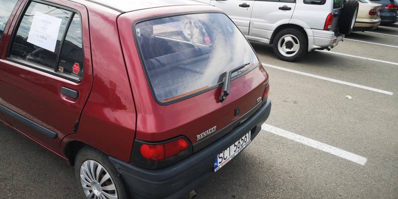 ox_renault-clio-i-1996-r-12-60km-przebieg-143-tys-km