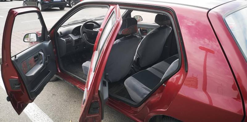 ox_renault-clio-i-1996-r-12-60km-przebieg-143-tys-km