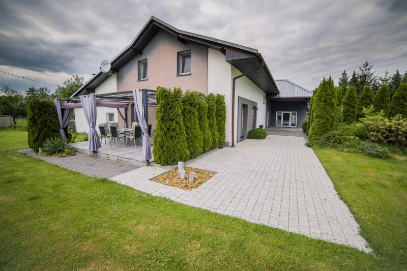 ox_piekny-dom-z-duzym-zapleczem-pod-dzialalnosc-gospodarcza