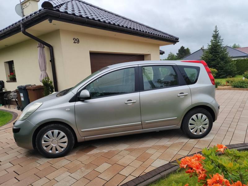 ox_nissan-note-14-benzyna-klima-2007r