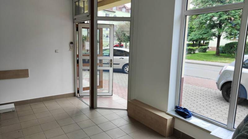 ox_lokal-skoczow-centrum-50m-parter-parking