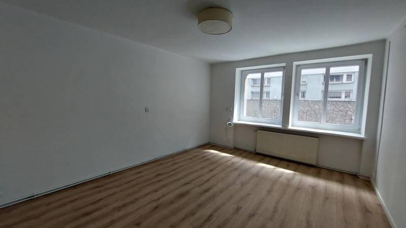 ox_sprzedam-mieszkanie-62m2-cieszyn-centrum-parter