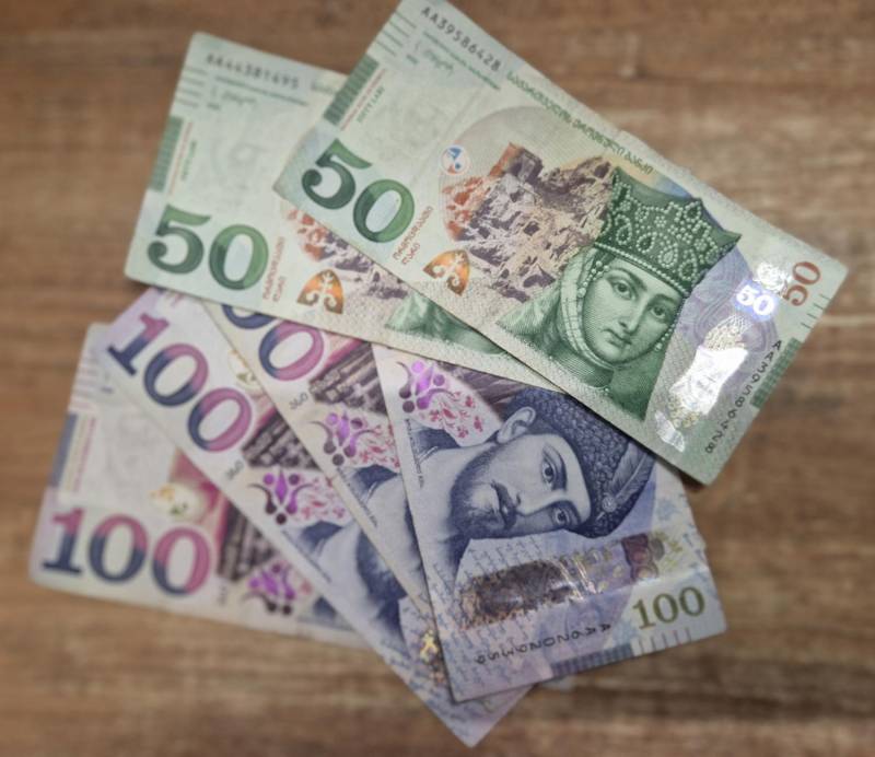 ox_euro-dolar-lej-rumunski-lari-gruzinskie-liry-tureckie-i-inne