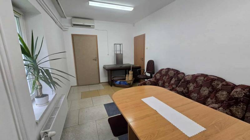 ox_biuro-do-wynajecia-z-zapleczem-socjalnym-w-harbutowicach