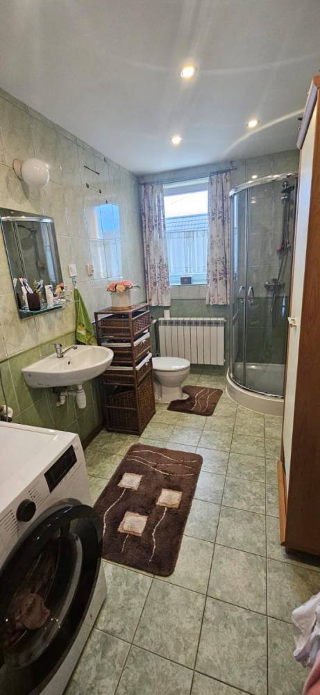 ox_wynajme-mieszkanie-3-pokojowe-80m2-w-centrum-skoczowa