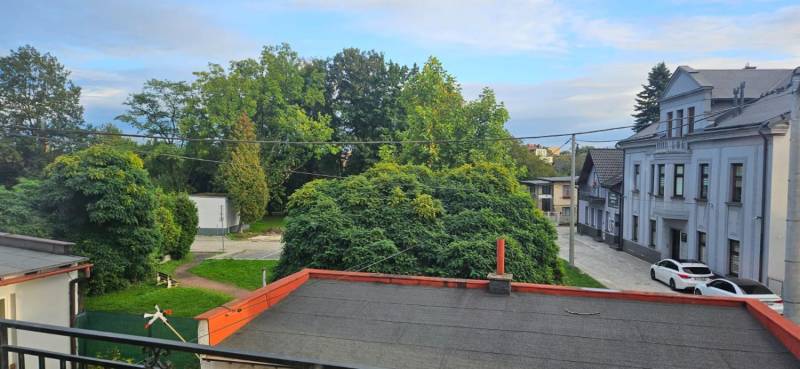 ox_wynajme-mieszkanie-3-pokojowe-80m2-w-centrum-skoczowa