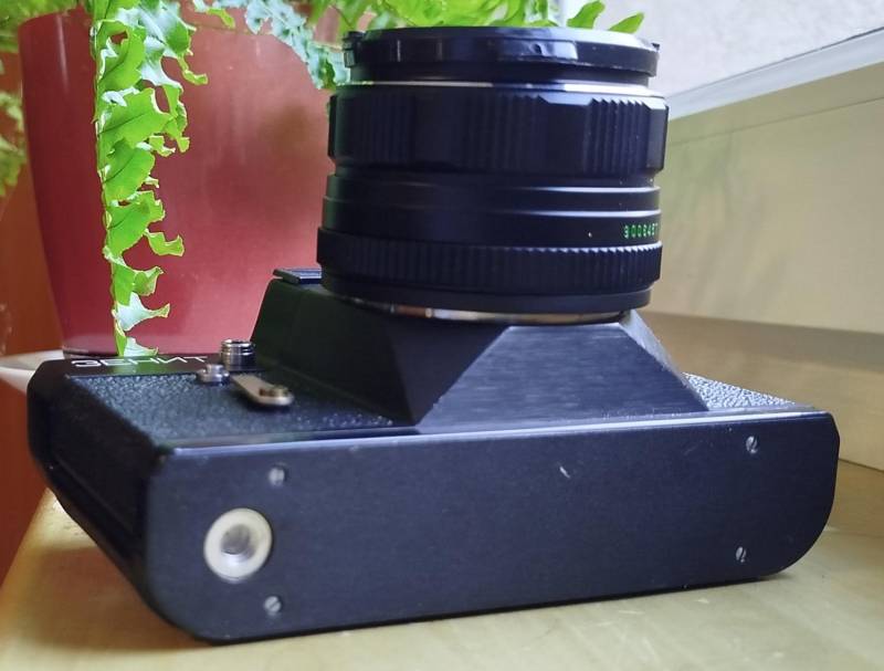 ox_aparat-fotograficzny-zenit-et-z-lampa-blyskowa