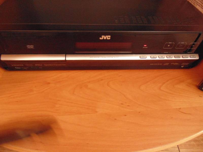 ox_kino-domowe-jvc