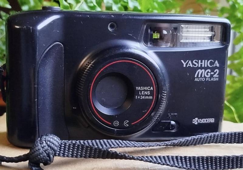ox_aparat-yashica-mg-2