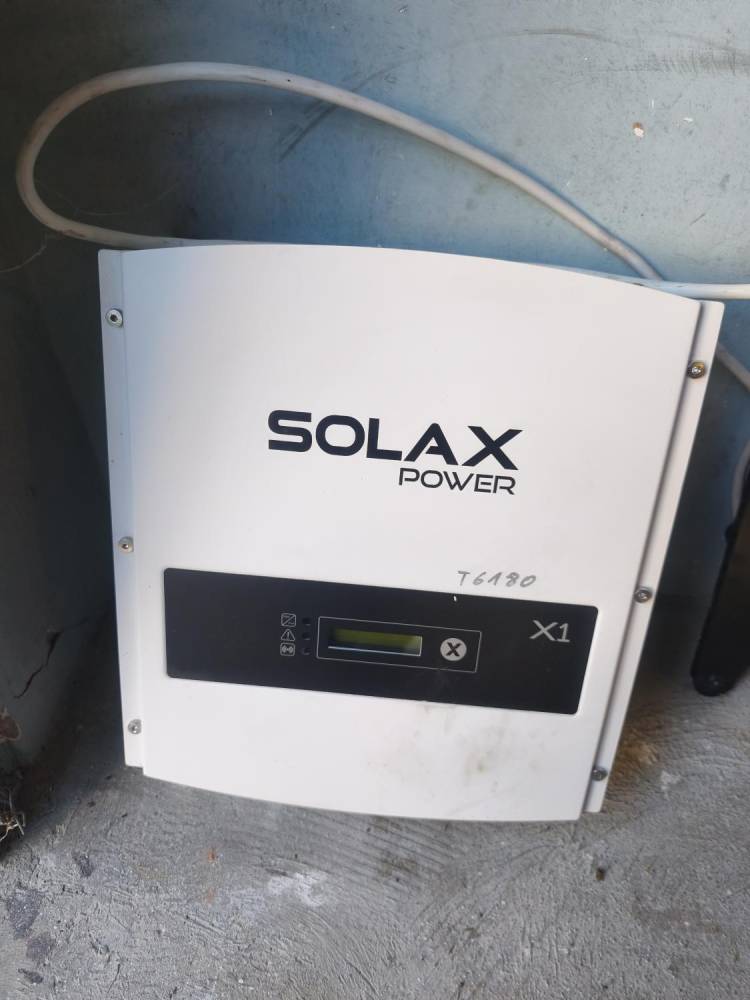 ox_3x-falownik-solax-x1-2800w