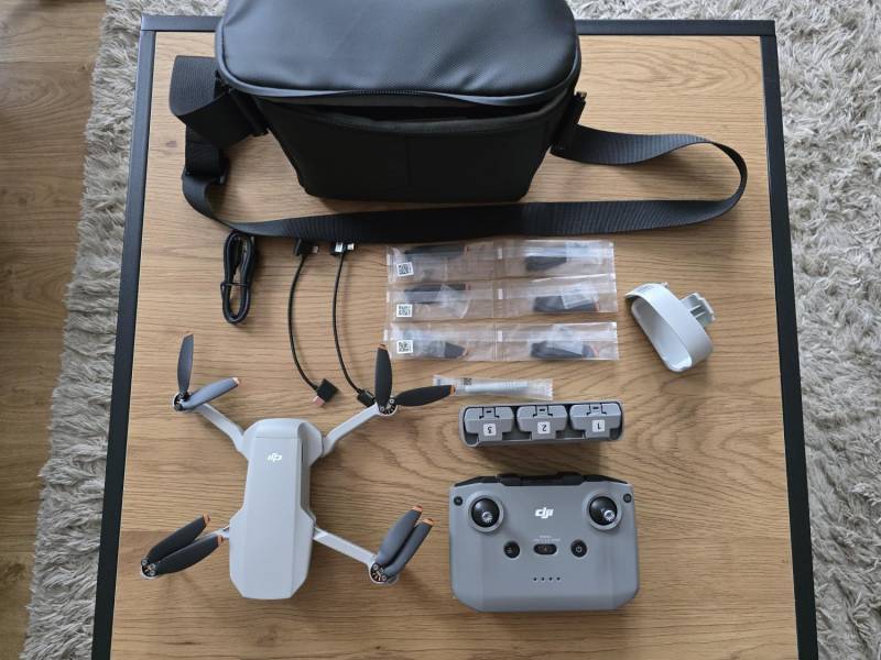 ox_dron-dji-mini-4k-fly-more-combo-okazja