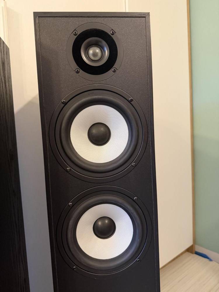 ox_kolumny-pylon-audio-pearl-25