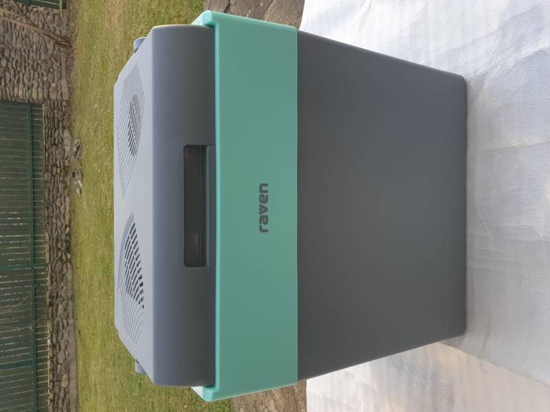 ox_lodowka-turystyczna-28l-raven-elt001x-samochodowa-12230v