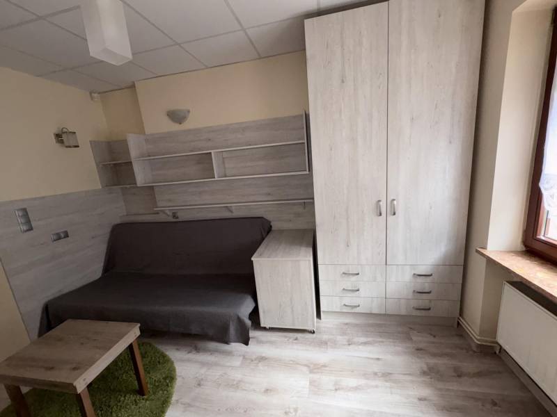 ox_m-2-kawalerka-do-wynajecia-scisle-centrum-cieszyn