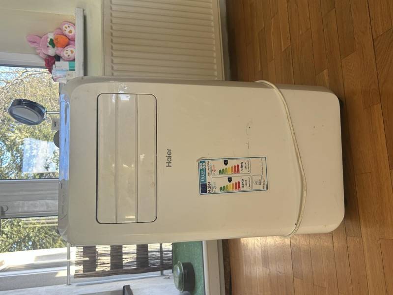 ox_klimatyzator-przenosny-haier-am12aa1aa-35-kw-sprawny