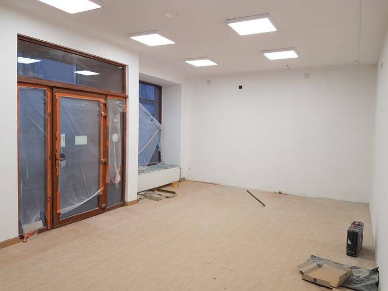 ox_lokal-handlowy-w-bdb-lokalizacji-ok-200m-od-rynku-cieszyna