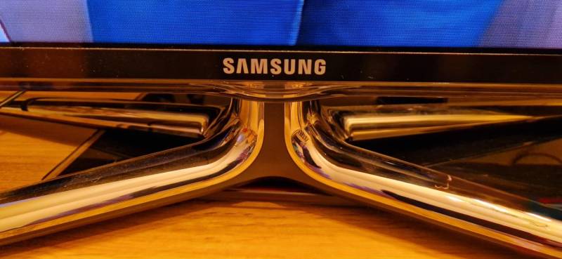 ox_telewizor-samsung-ue46d6750ws