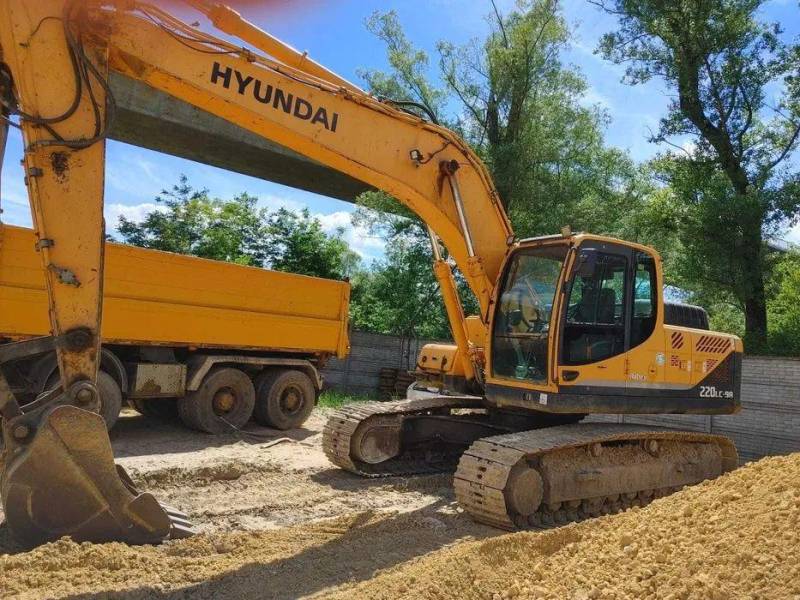 ox_sprzedam-koparka-hyundai-gasienicowa-r220lc-9a