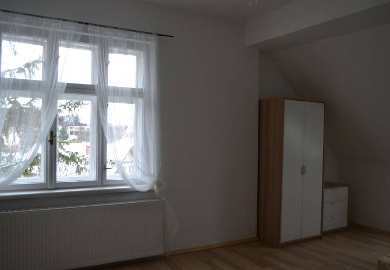 ox_sprzedam-mieszkanie-30-m2-cieszyn