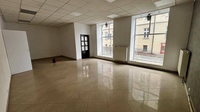 ox_lokal-80-m2-ul-zamkowa-cieszyn-150-m-od-granicy