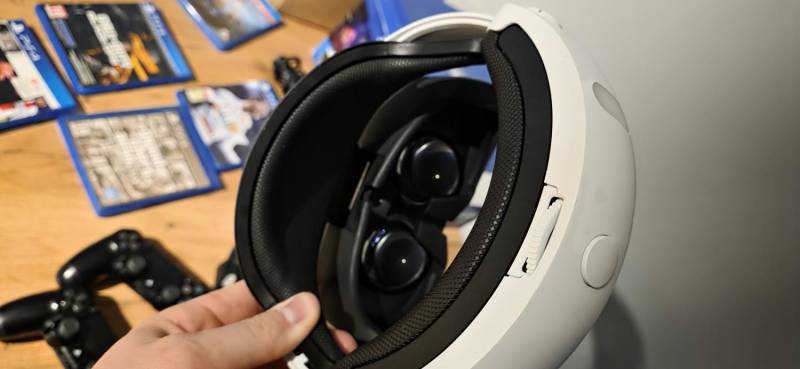 ox_playstation-4-1tb-ps-vr-v2-cuh-zvr2-3-pady-2-move-gry-komplet