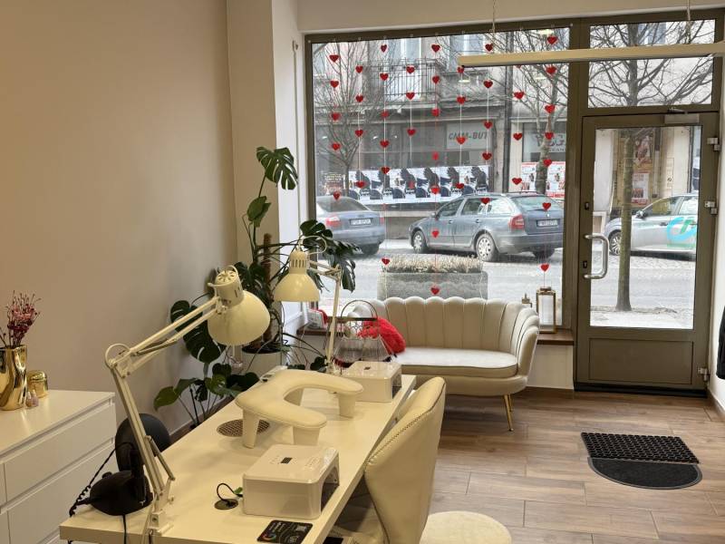 ox_salon-kosmetyczny-mt-nails-art-we-wrzesni-paznokcie-brwi-rzesy-pedi