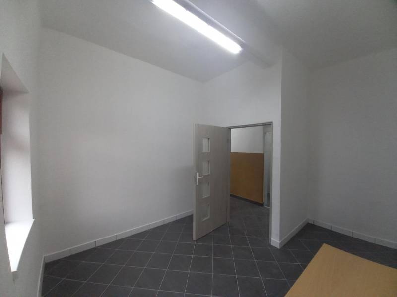 ox_wynajme-hale-240-m2-pom-socjalne-biurowe-plac-ustron-hermanice