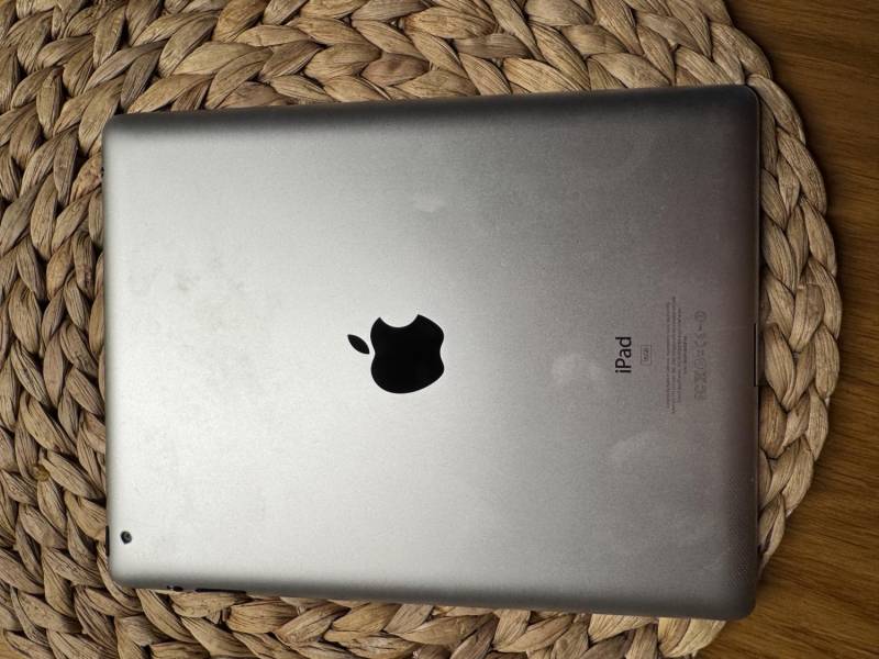 ox_sprzedam-ipad-2-model-a1395