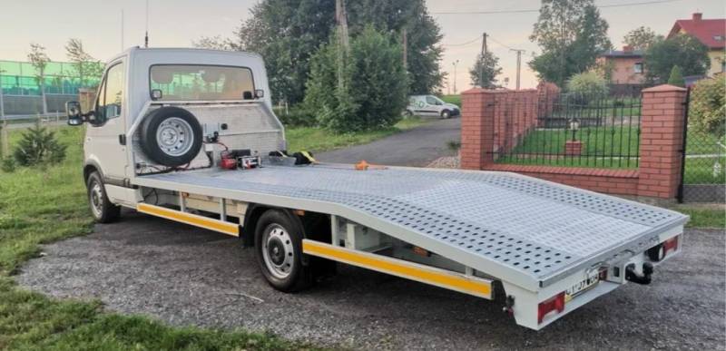 ox_wynajem-wypozyczalnia-autolawet-autolaweta-renault-master