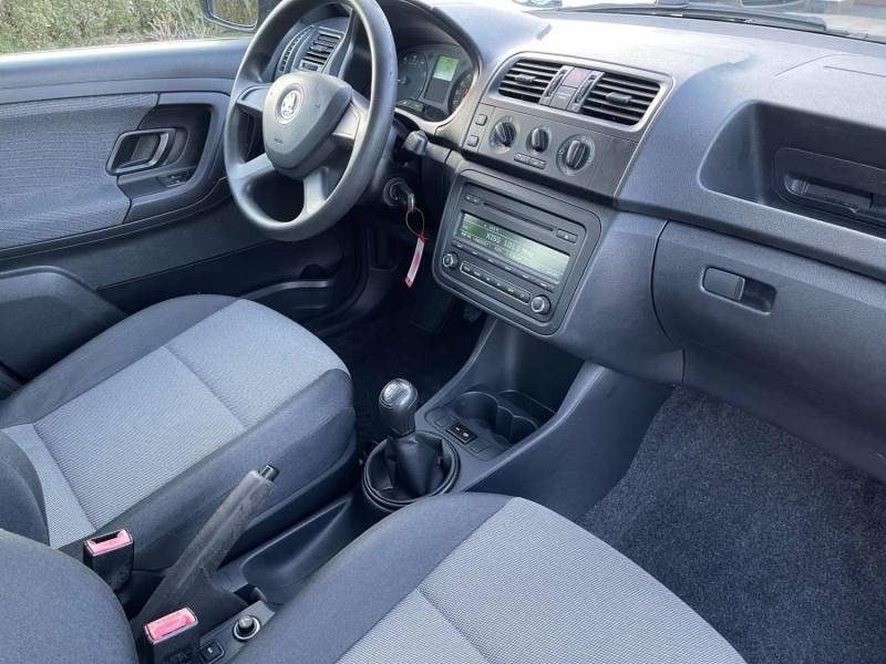 ox_skoda-fabia-12-benzyna-2013r-klima